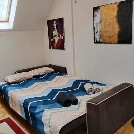 East Gate Apartment Studio Skopje Eksteriør billede